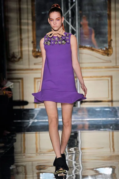 Look 11